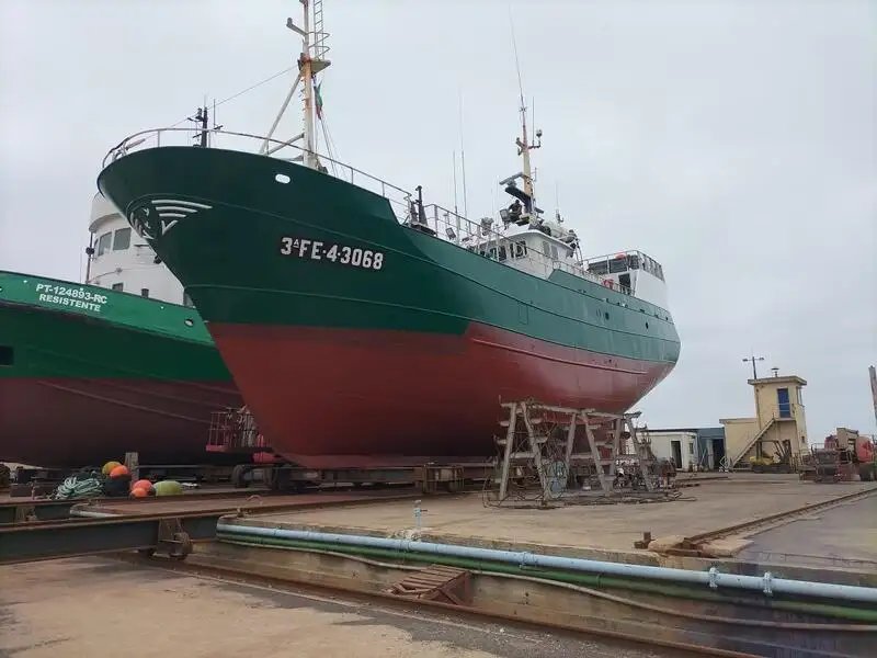 Fishing Trawler pikeun dijual
