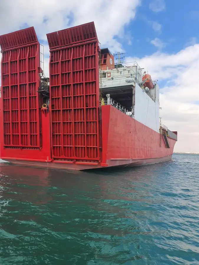 kapal RORO pikeun dijual