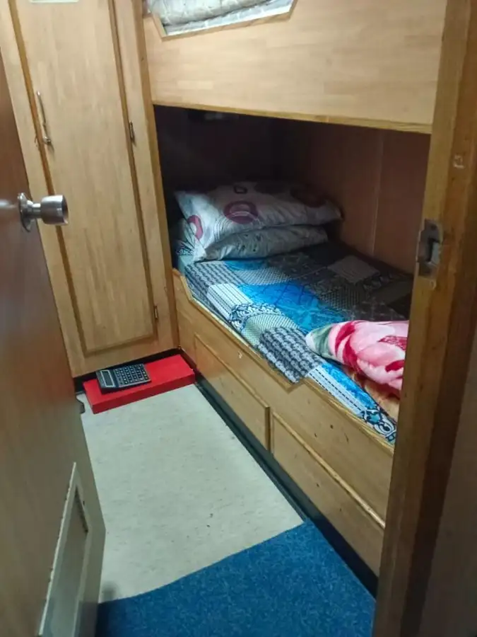 Parahu awak pikeun dijual