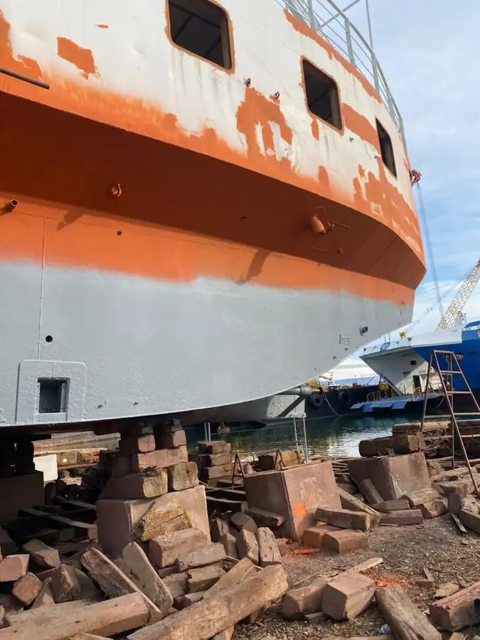 Kapal Ferry pikeun dijual