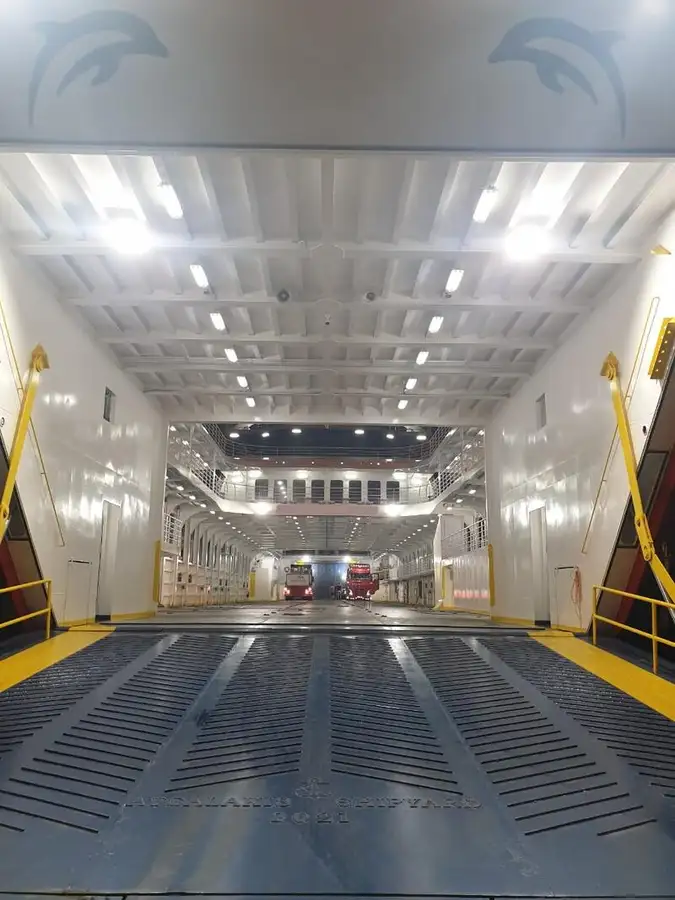 kapal RoPax pikeun dijual