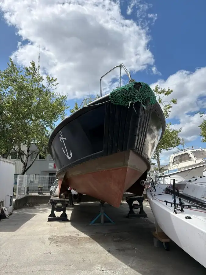 Parahu pilot pikeun dijual