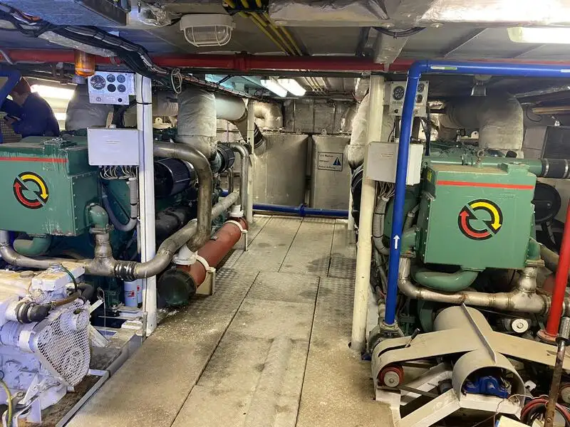Kapal Ferry pikeun dijual