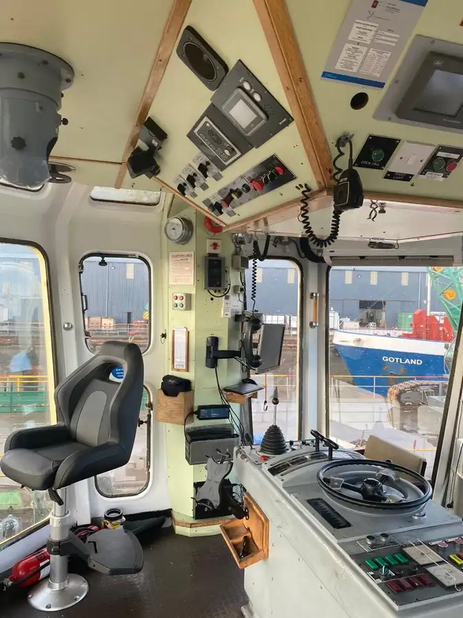Tow boat pikeun dijual