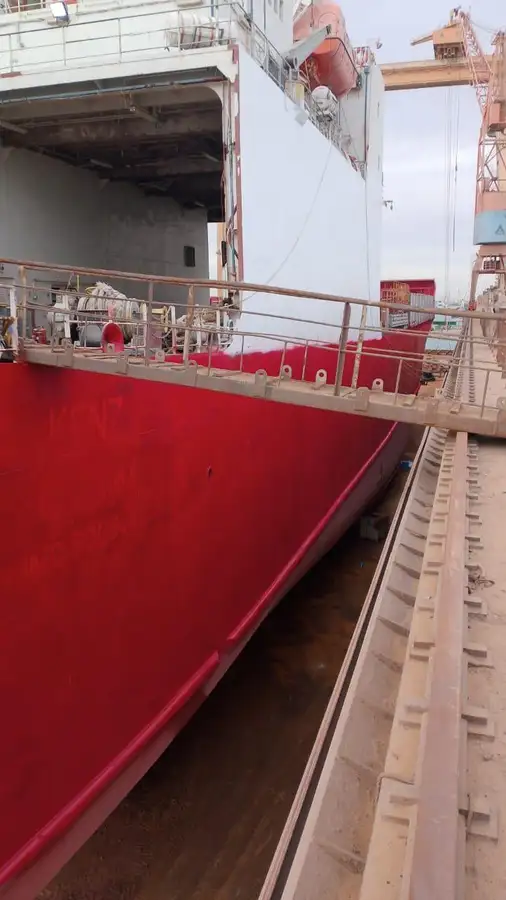 kapal RORO pikeun dijual