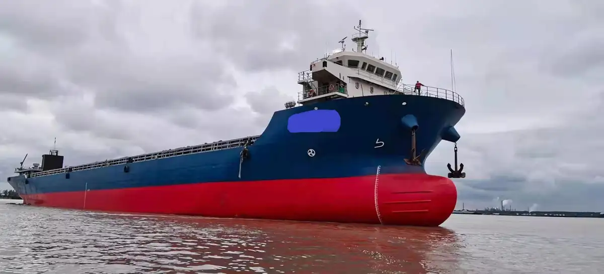 Kapal wadahna pikeun dijual