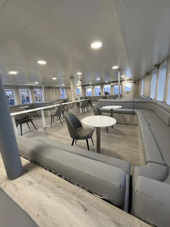 kapal RoPax pikeun dijual