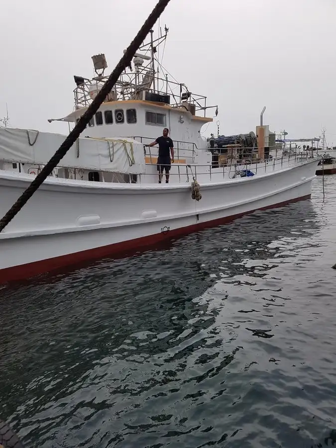 Kapal garis panjang pikeun dijual