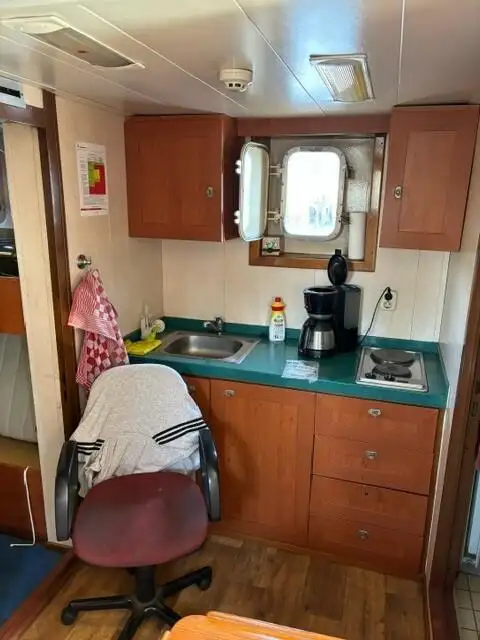 Tow boat pikeun dijual