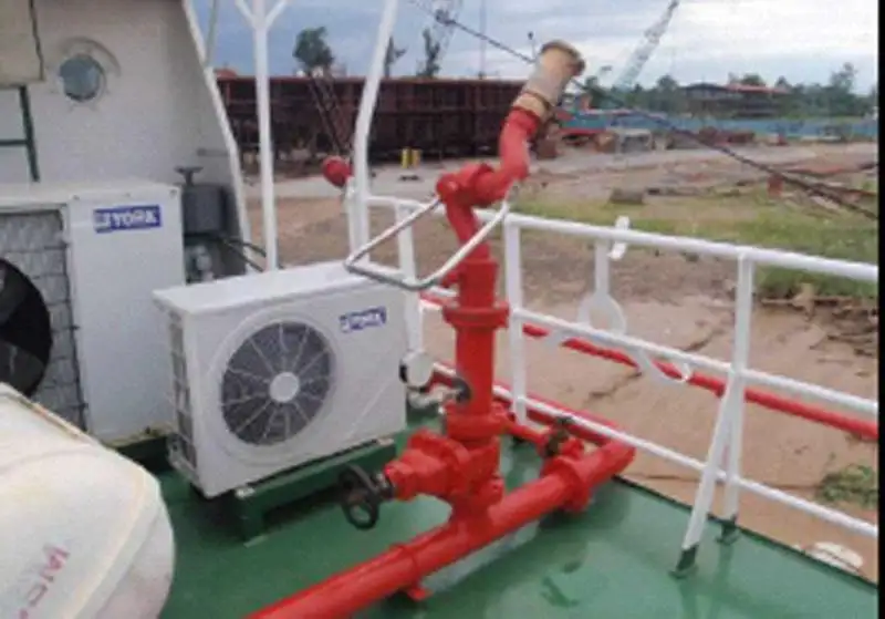 Kapal wadahna pikeun dijual