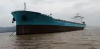 Kapal wadahna pikeun dijual