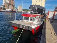 Katamaran pikeun dijual