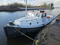 Tow boat pikeun dijual