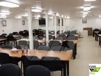 Kapal wadahna pikeun dijual