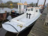 Tow boat pikeun dijual