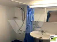 Tongkang pamondokan pikeun dijual