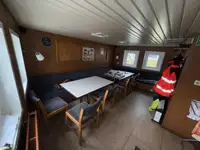 Kapal suplai pikeun dijual