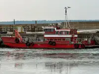 Parahu gawé pikeun dijual